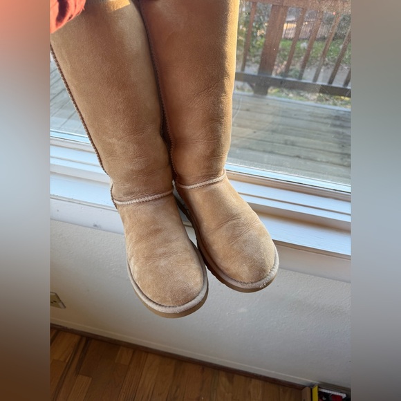 Ugg Classic Tall Boots - Picture 4 of 7